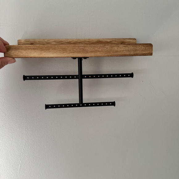 Jewelry hanger for wall - Picture 5 of 6